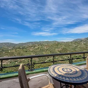 https://apartamentos-rosamarina.1costadelsol.com